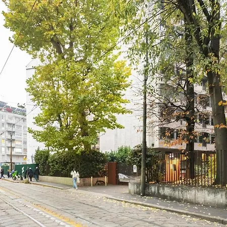 Easylife - - Lamarmora 1 - Porta Romana *