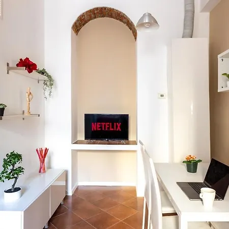 Apartament Duomo-navigli - With Wi-fi, Netflix, A-c Mediolan
