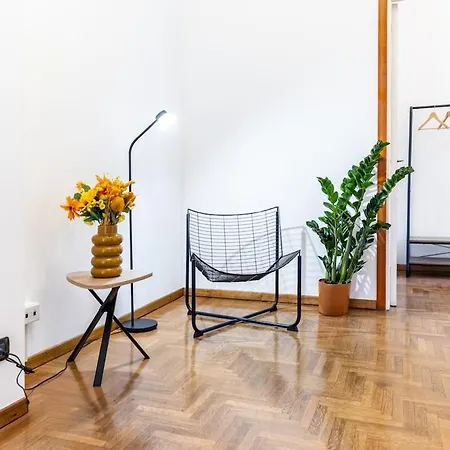 شقة Duomo 7 Min - 3 Bedrooms, Terrace & Parking *