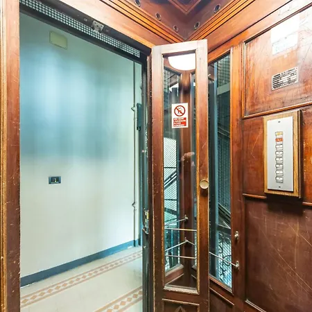 Apartmán Luxury Quiet Above Subway *