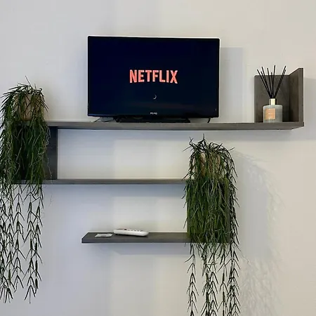 Navigli Retreat True Vibes ميلان