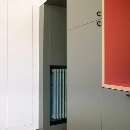 Spacious, Bright Flat With 2 1 Double Bedrooms Lägenhet