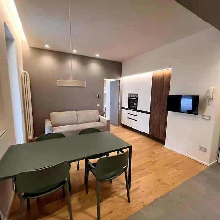 公寓 Stunning Penthouse Duomo Experience 米兰