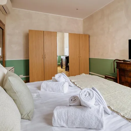 Elegant Three In Porta Romana By Mastery * Milán