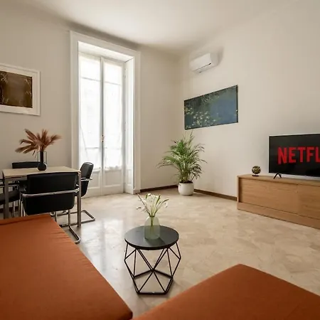 Apartment Stazione Centrale-duomo - With Terrace Mailand