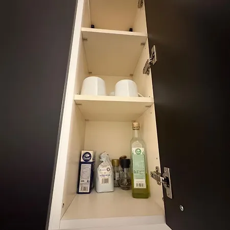 Modern In Milan, Isola Area