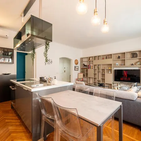 The Globe Trotter - Life Area Apartment *