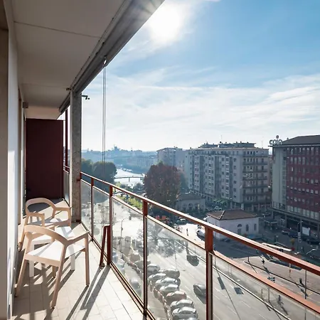 Luca Darsena Viale Papiniano Apartmán *