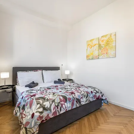 Apartmán Centrale-duomo 10min - Bluedream - Metro Loreto 4min *