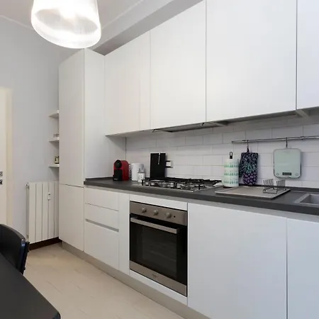 Gambara M1 - 15 Min To Duomo, Balcony, Ac&wifi ميلان
