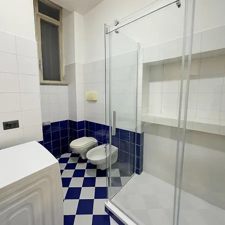 Casa Picasso - Above The Subway Apartment Mailand