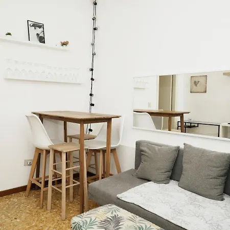 Casaportavenezia - 5 Min M1 And M3 *