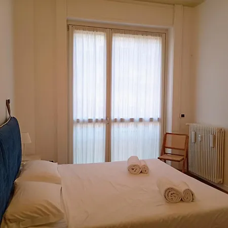 Casa Ferretti - Corso Garibaldi * Милан