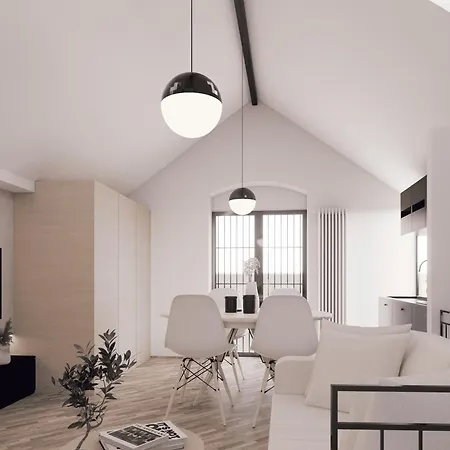 La - Restyling In Corso 2026 * ミラノ