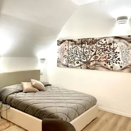 Gorgeous Open Space Missori And Vetra Subway * Mediolan