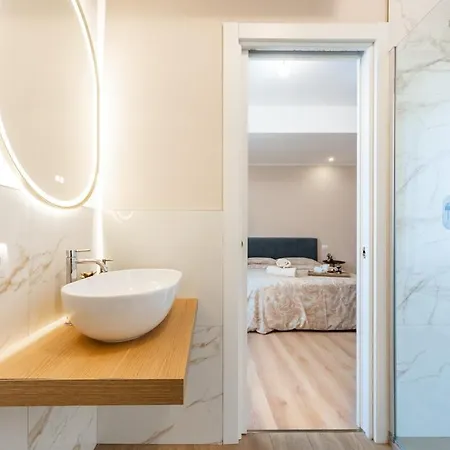 Appartamento Luxury Quiet Above Subway *