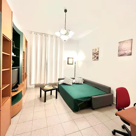 Three-room 2 Bedrooms With Balcony 2 Min From Mediolan