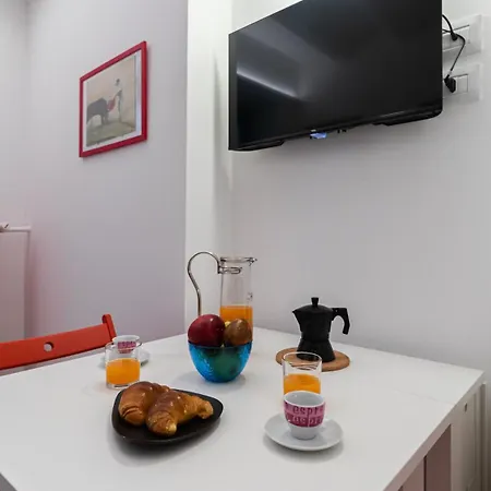 Italianway Comfort - Santagnese 14 * Милан