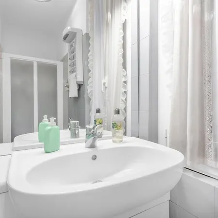 Duomo 15 Min - Navigli 10 Min - Luminoso, Wifi E Ac * Milano