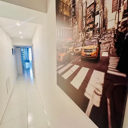 Porta Romana-center Milan-a Modern House Of Design * מילאנו