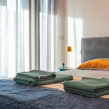 Crespi Terrace, Private Parking, A Few Steps From The Metro Apartamento *
