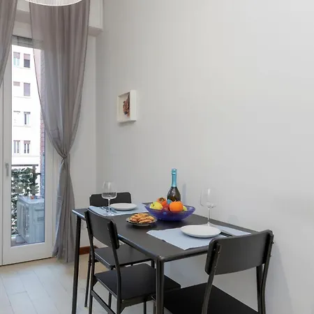 דירה Gambara M1 - 15 Min To Duomo, Balcony, Ac&wifi