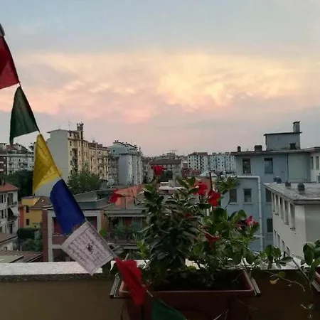 Veronica's ميلان