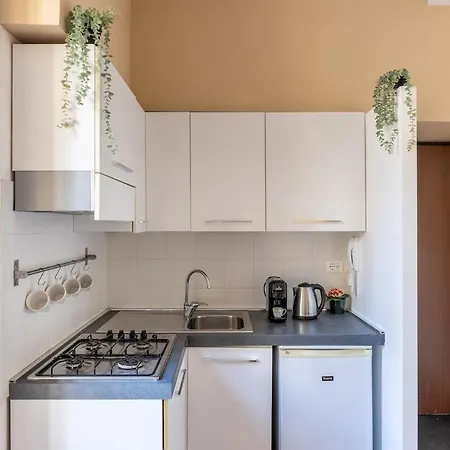 Duomo-navigli - With Wi-fi, Netflix, A-c Apartament Mediolan