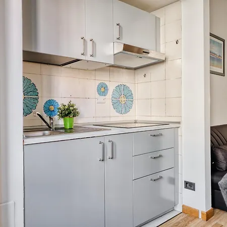 Hostmate - - Lunigiana - Stazione