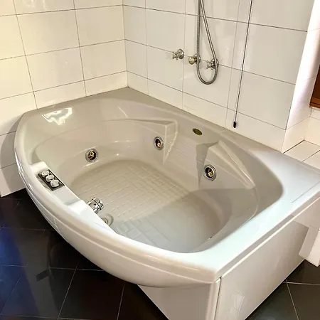 Ieo Benvenuti Da Tomas & Anna Lägenhet *