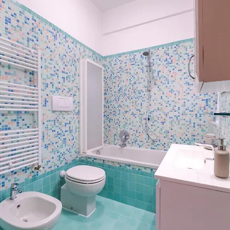 Trilocale Spazioso E Accogliente L 7 Ospiti I 2 Bagni I Box Incluso I A Niguarda Lägenhet *