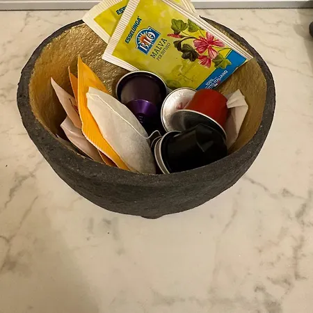 Modern In Milan, Isola Area