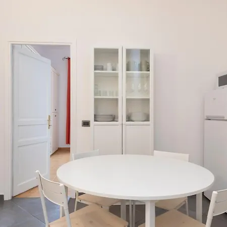 Daire I-host - De Sanctis 52 *