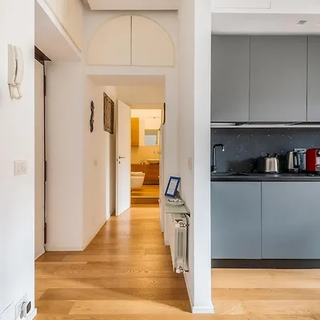 Porta Venezia Charme-2km From Centrale-15' Airport