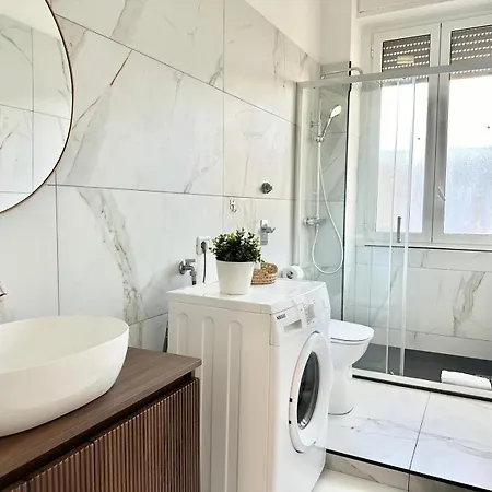 Lumiere Bloom Apartment *