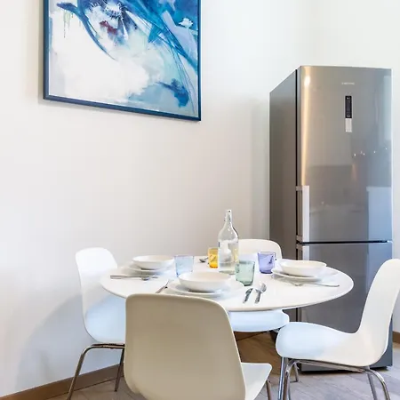 Apartamento A 300m Dalla Metro Nel Cuore Di Con Wifi *