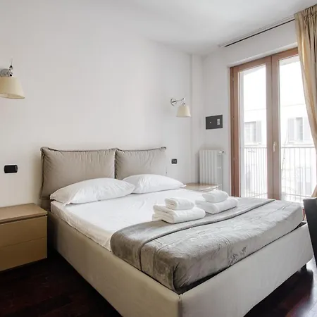 Just Urban - Elegant 1-br In Porta Romana - Duomo 4 Min By M3 Apartmán