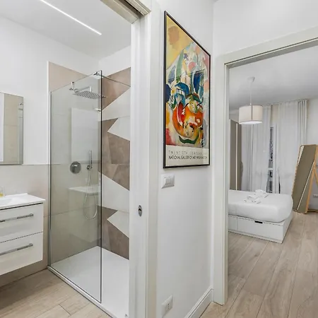 4 Min To Metro - 8 Min To Lin Airport - Area Apartment *