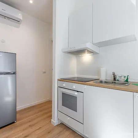 Апартаменты Sambuco1 - Quiet With 2 Double Bedrooms - B Милан