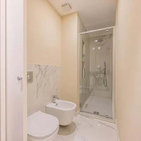 Modern & Elegant - Station Milan