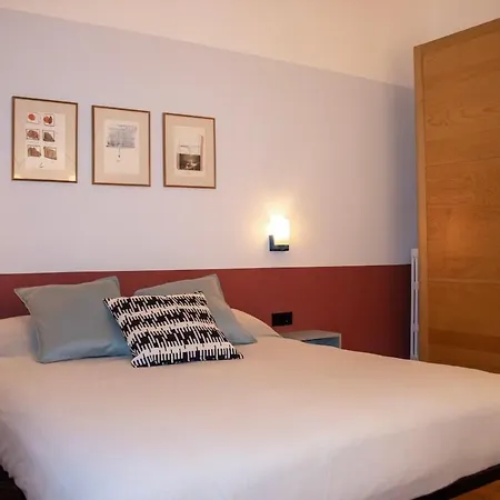 Spacious, Bright Flat With 2 1 Double Bedrooms Milan