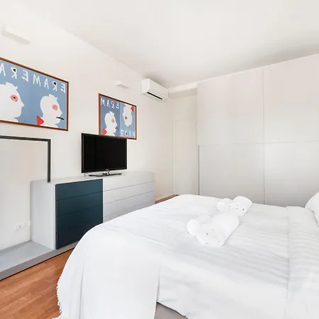 Easylife - - Cassala 61 - Navigli * Milano