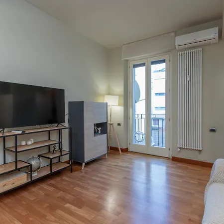 I-host - Copernico شقة