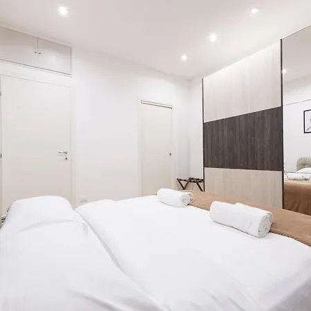 Easylife - - Lamarmora 1 - Porta Romana Mailand