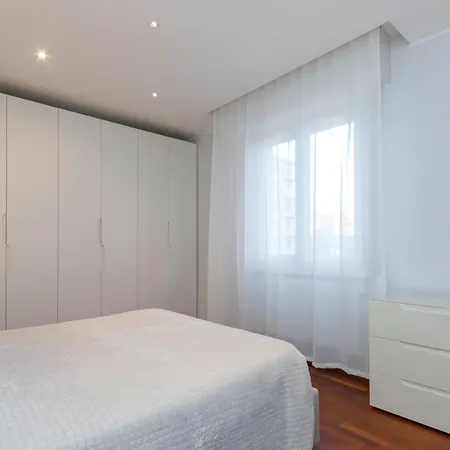 Gambara M1 - 15 Min To Duomo, Balcony, Ac&wifi מילאנו