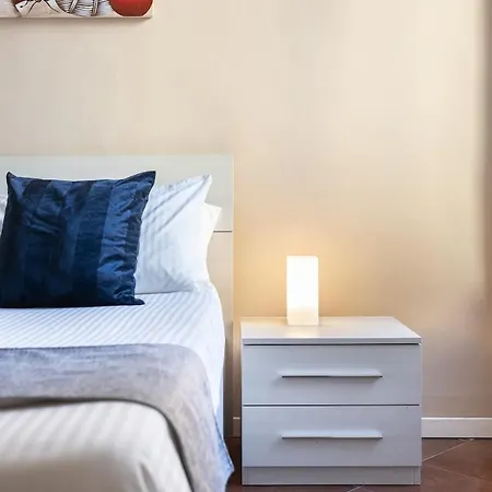 Duomo-navigli - With Wi-fi, Netflix, A-c Mediolan