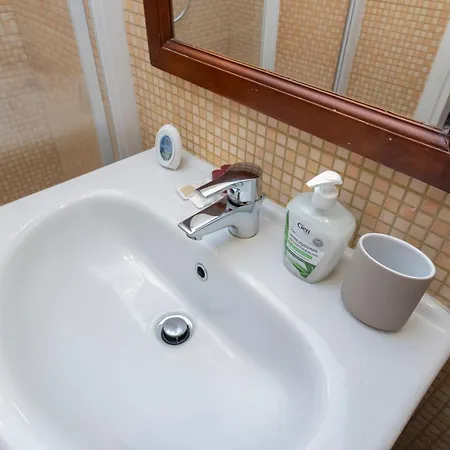 Daire I-host - De Sanctis 52 Milano