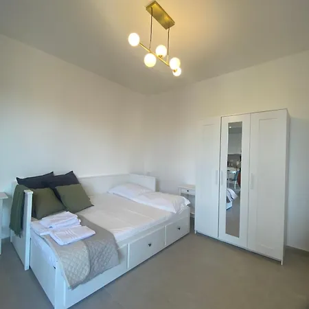 Apartament House