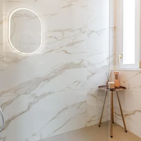 Luxury Quiet Above Subway Milan