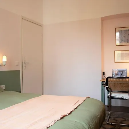 Lejlighed Spacious, Bright Flat With 2 1 Double Bedrooms Milano